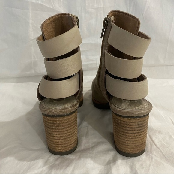 SOREL chunky heel leather Addington bootie size 36.5  in beige - Picture 4 of 9